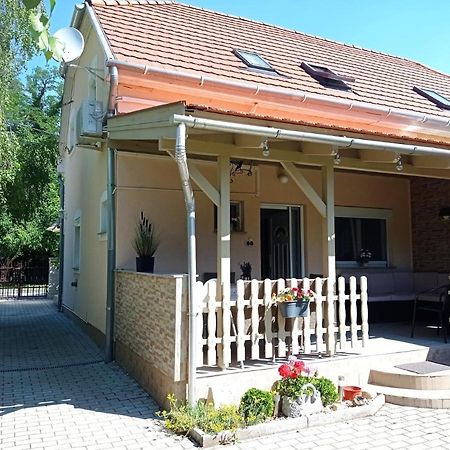 Sommer Ferienhaus Balatonszarszo Zewnętrze zdjęcie